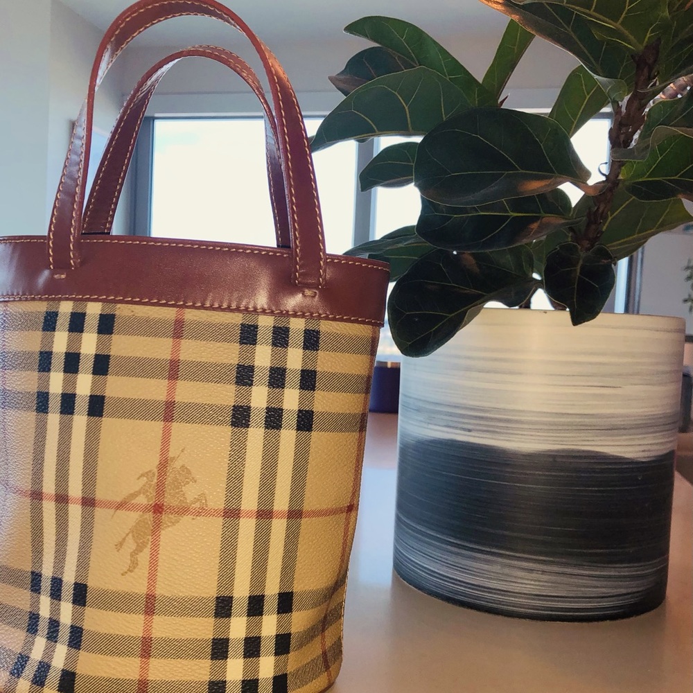 🇬🇧 Burberry Bucket Bag 🇬🇧
